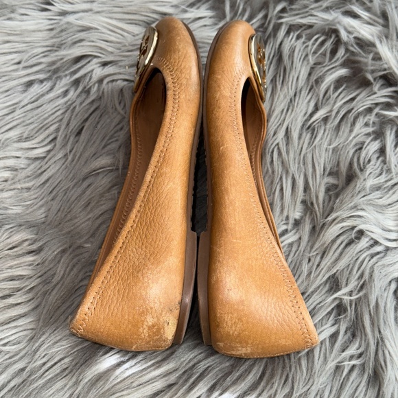 Tory Burch Reva Ballet Flat Tumbled Leather Royal Tan Gold Size 7 - Picture 3 of 8